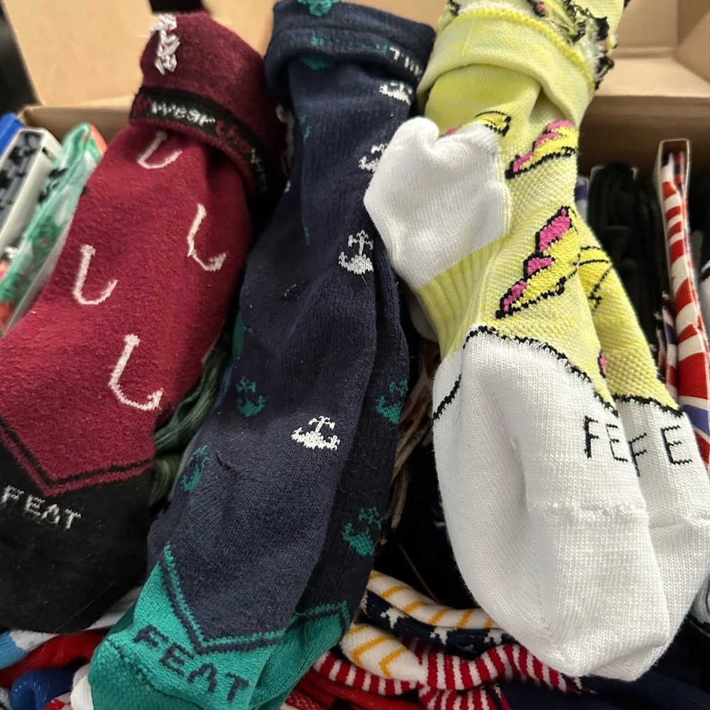 Assorted FEAT Socks Collection - Picture 12 of 12